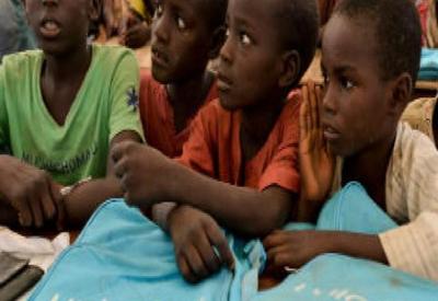 Nigéria resgata 344 crianças sequestradas por grupo terrorista