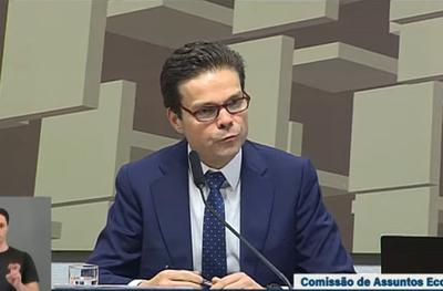 Diretor do BC diz que alta da Selic “não está mais no cenário-base” e fala em corte de juros