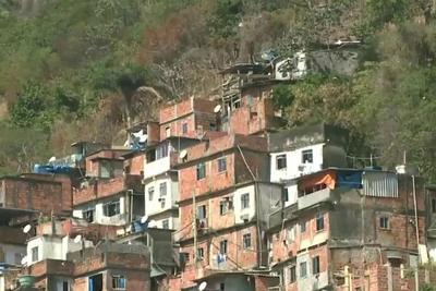 No sexto dia de confronto, comunidade da Rocinha está cercada por tropas do Exército