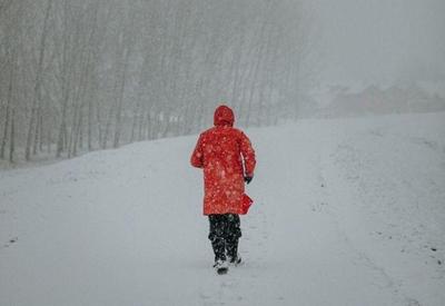 Possível tempestade de neve deixa 8 milhões de pessoas em alerta nos EUA