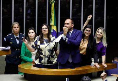 Sem assinaturas para fundar partido, bolsonaristas esperam expulsão do PSL