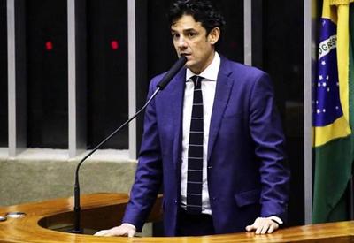 Deputado apresenta proposta para anular decreto de armas de Bolsonaro