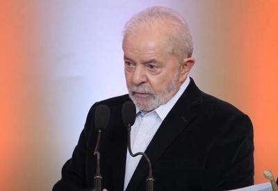 Lula diz que dificuldade política de Moro é "vingança dos deuses"