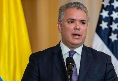Presidente da Colômbia é condenado a prisão domiciliar