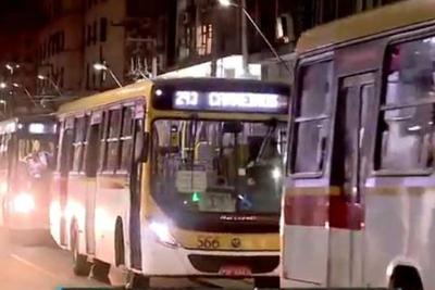 Onda de assaltos a ônibus assusta passageiros no Recife