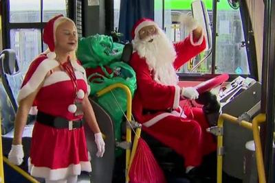Ônibus de Natal têm até motorista Papai Noel em São Paulo
