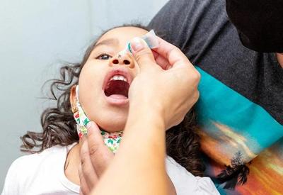 Opas pede a países para reforçarem campanha de vacinação contra poliomielite