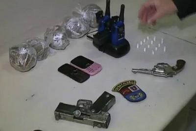 Operação policial apreende armas e drogas em Curitiba