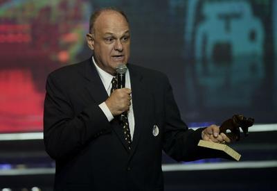 Morre aos 68 anos Oscar Schmidt, principal nome do basquete brasileiro 