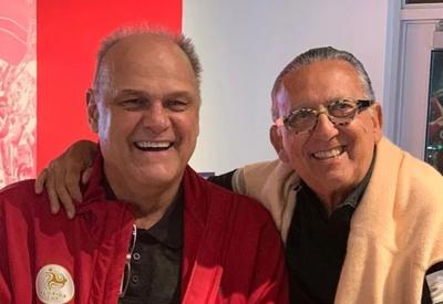 Galvão Bueno exalta Oscar Schmidt: 'Torci como fã e transmiti títulos'