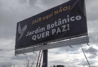 "Jair aqui não": grupo de moradores faz campanha contra mudança de Bolsonaro