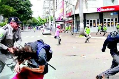 PM afasta capitão que agrediu estudante durante protestos em Goiânia
