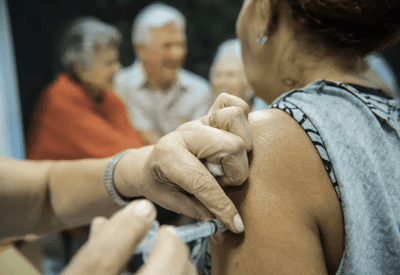 Aumento de casos de doenças respiratórias afeta população idosa; comorbidades podem agravar quadros