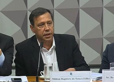 Presidente de sindicato alega falta de condições psicológicas e mantém silêncio durante CPMI do INSS
