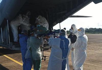 Pacientes com covid-19 são transferidos de Rondônia para Curitiba