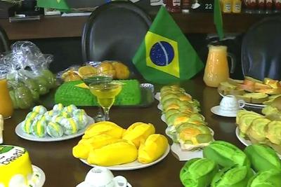 Padarias ficam cheias em jogo do Brasil logo pela manhã