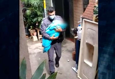 Pai é preso após abandonar bebê de sete meses para usar drogas