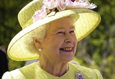 Rainha Elizabeth II retoma eventos públicos