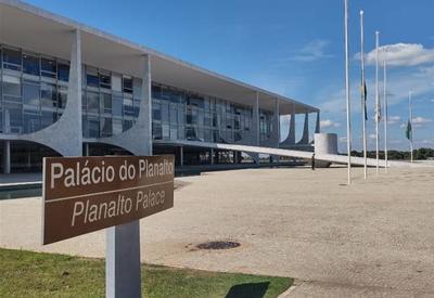 Por ordem de Lula, grades de proteção do Palácio do Planalto são retiradas