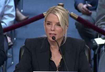 Procuradora-geral dos EUA evita falar sobre caso Epstein e ataca democratas em sabatina no Congresso