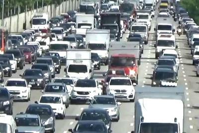 Paralisação do transporte público provoca recorde de congestionamento em SP