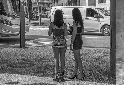 Itália discute projeto para multar clientes da prostituição