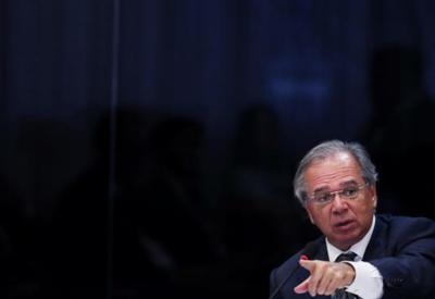 Guedes: Brasil vai ajudar países vizinhos após concluir vacinação