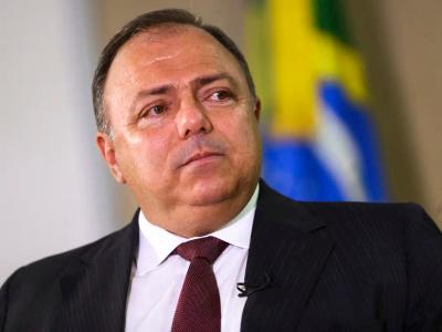 "Consultor do golpe", Pazuello submergiu na Câmara com zero discurso