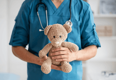 Avanços da tecnologia e redes sociais mudam a pediatria; entenda