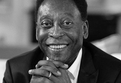 Corpo de Pelé será enterrado nesta 3ª feira após cortejo em Santos