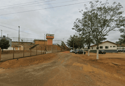 Polícia recaptura dois dos seis prisioneiros que fugiram de prisão no ES após serrar grade de cela