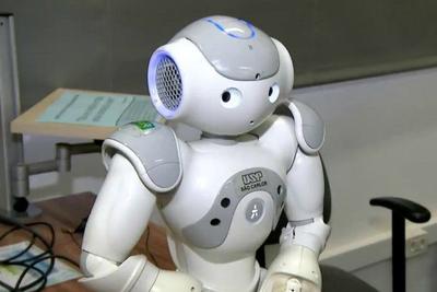 Pesquisadores da USP de São Carlos testam professor-robô