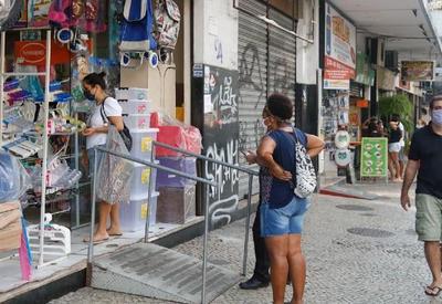 Belo Horizonte reabre comércio aos domingos, mas mantém escolas fechadas