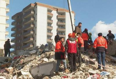 Recomeço e resiliência: correspondente relata situação em cidade na Turquia