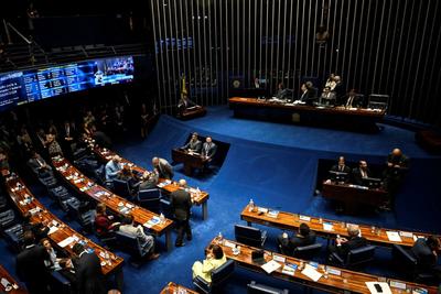 Comissão do Senado aprova retirada de gastos com tarifaço do teto de gastos