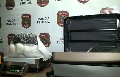Polícia Federal prende mulher por tráfico internacional de drogas 