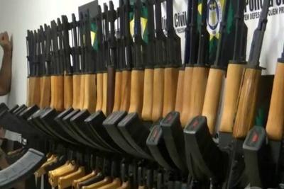 Polícia busca homem que enviou 60 fuzis para o Rio de Janeiro