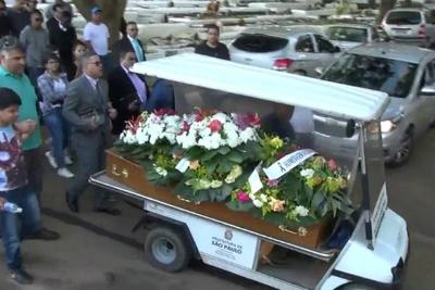 Policial aposentado morto durante assalto é enterrado em São Paulo