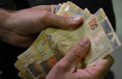 Brasileiros sacam R$ 20,1 bilhões da poupança em janeiro, diz Banco Central