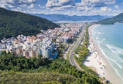 Ubatuba vai cobrar entrada de turistas para investir em preservação