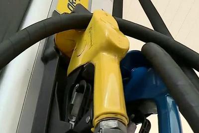 Preço da gasolina cai nas refinarias e não nos postos de abastecimento