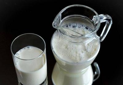 Preço do leite tem alta de 27% e supera aumento do arroz