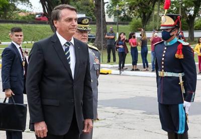 "Peço a Deus para estar aqui em 2023", diz Bolsonaro a cadetes