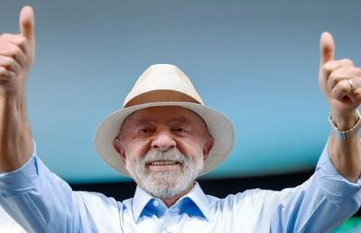 Lula afirma que negociações com Trump resultaram em amizade e que tarifaço virou "irrelevante"