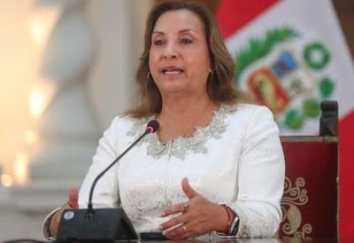 Presidente do Peru é alvo de busca e apreensão em operação que investiga escândalo de relógios Rolex