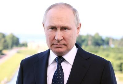 Putin diz que Rússia está aberta a diálogo sobre não proliferação nuclear