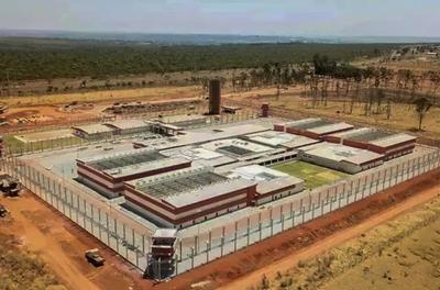 Transferência de Fernandinho Beira-Mar: entenda rodízio de presos em penitenciárias federais