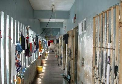 Mortes por covid-19 em prisões sobem 190%, diz CNJ