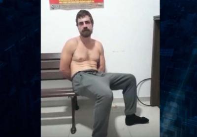 Preso agride PM com ofensas racistas dentro de batalhão em Curitiba