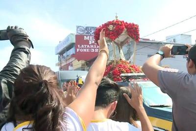 Primeira das 12 romarias do Círio de Nazaré percorre ruas de Belém